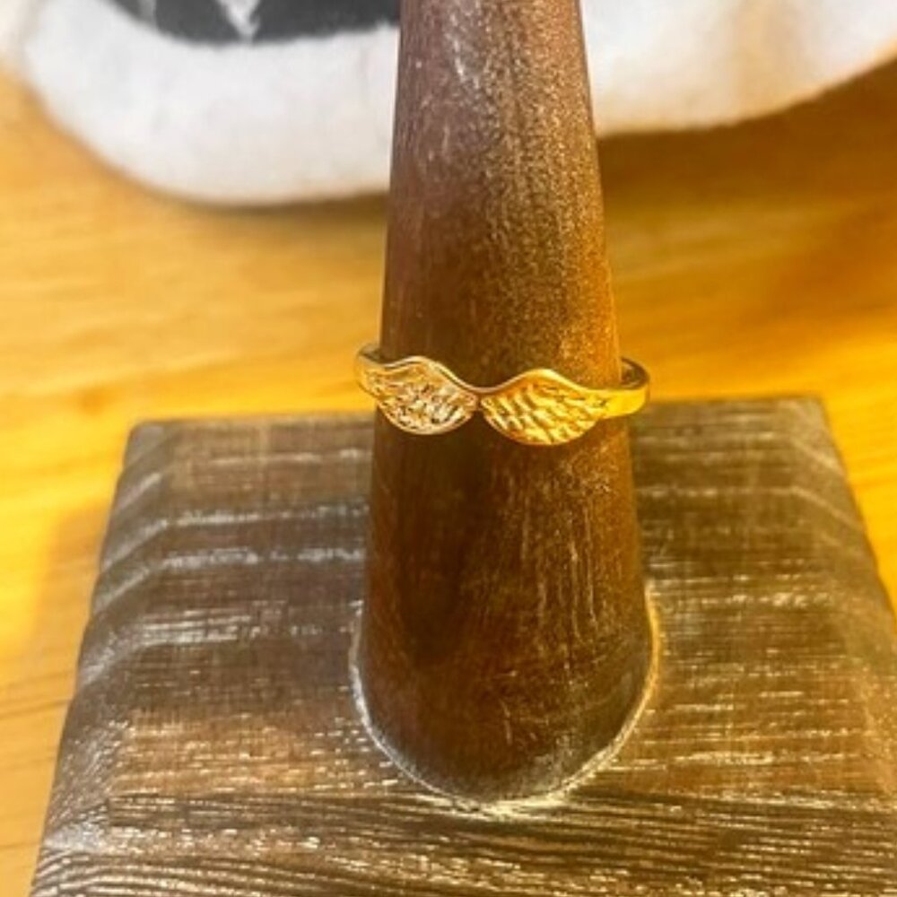Angel Wings Gold Ring Size 6